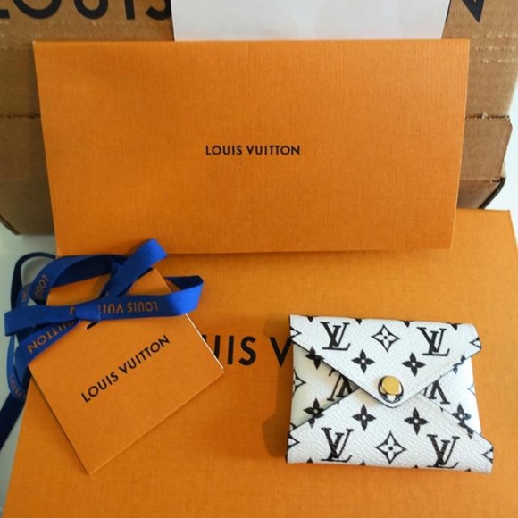 SOLD LV Pochette Kirigami Small 2019 - Picture 7 of 8